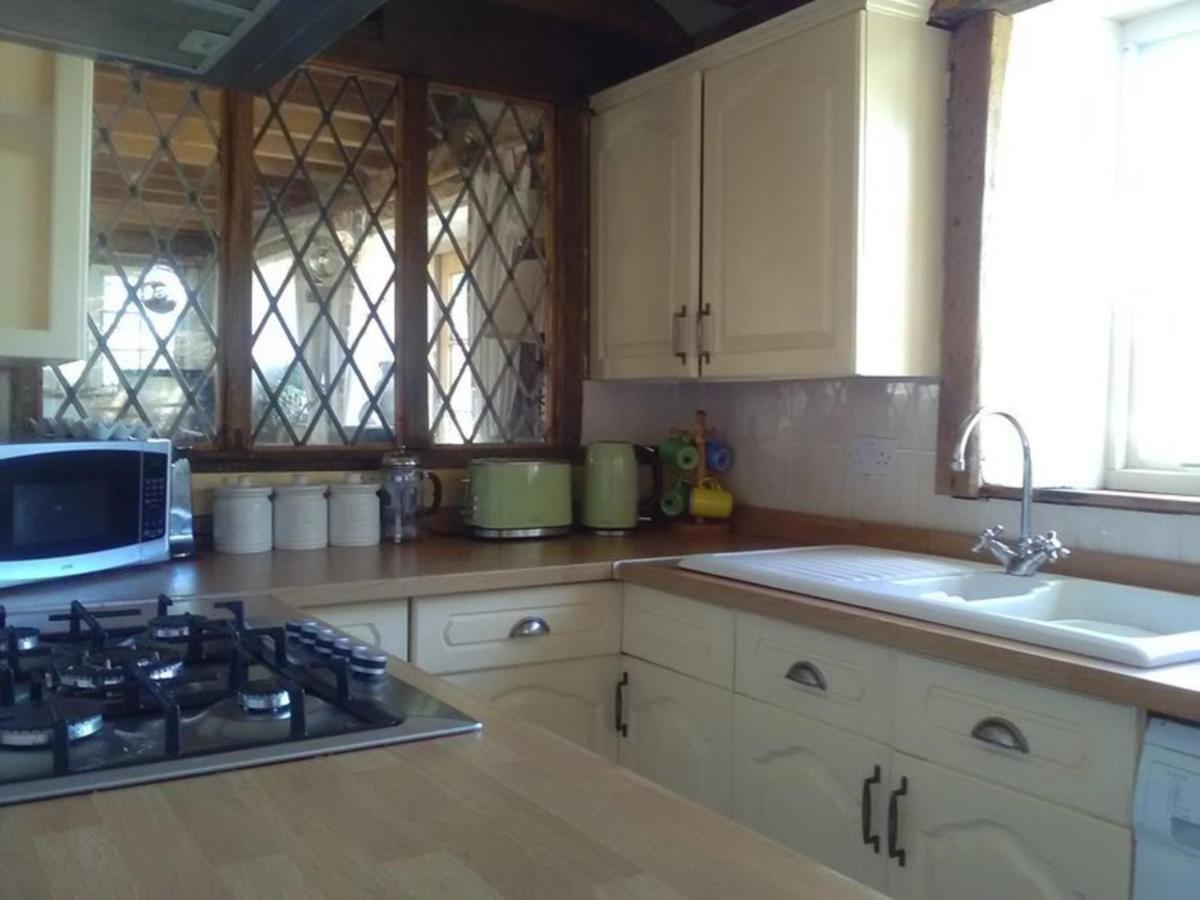 Remarkable 3 Bed Cottage In Bath Woolverton Buitenkant foto