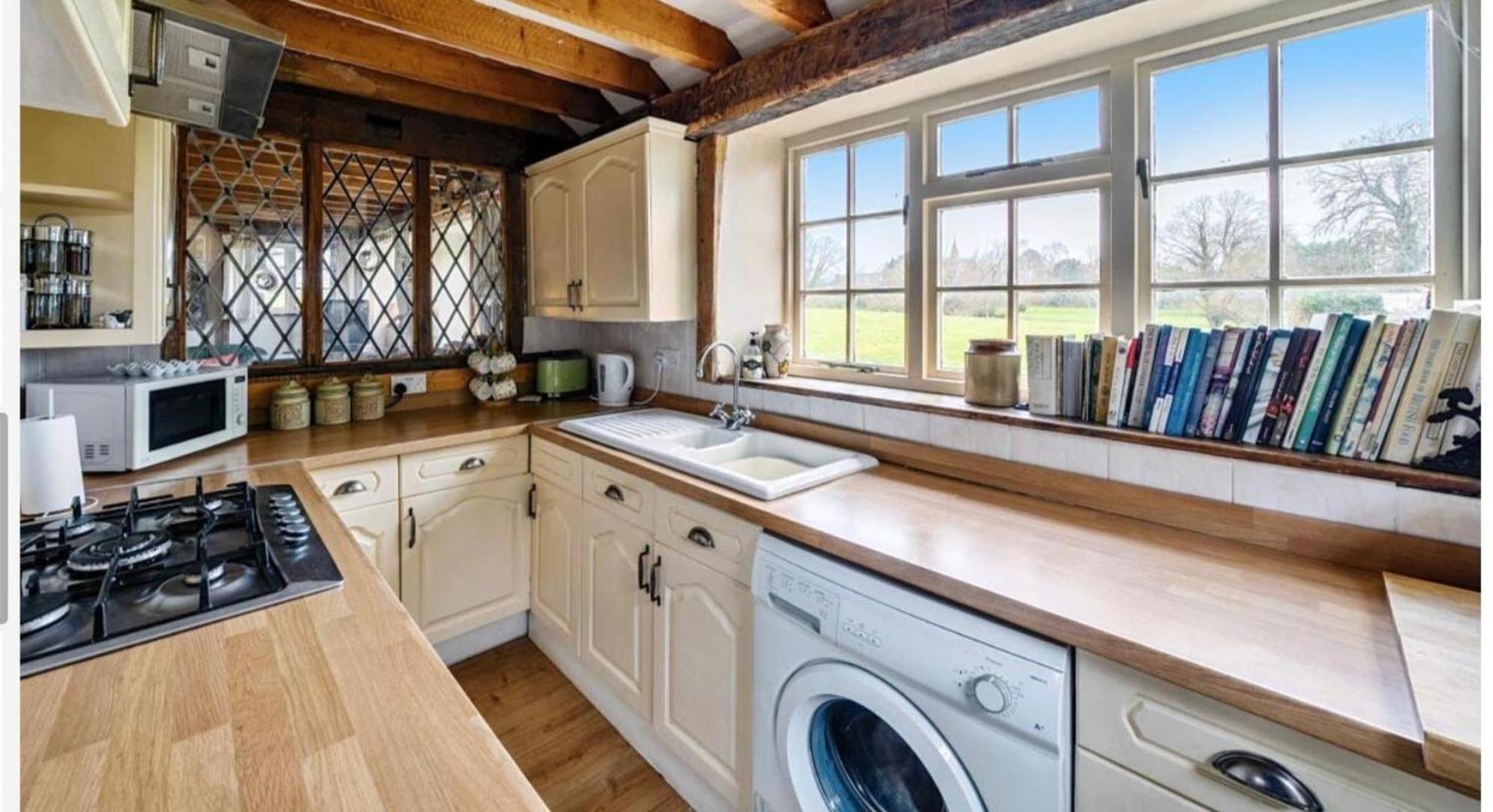 Remarkable 3 Bed Cottage In Bath Woolverton Buitenkant foto
